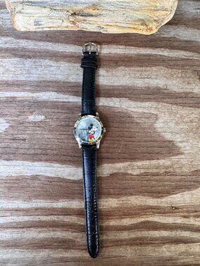 Vintage Walt Disney World Mickey Mouse Watch Limited Release Stainless Steel Bla